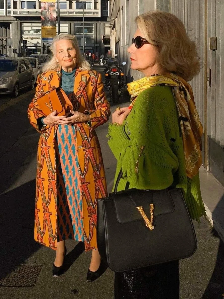 Color Confidence, the Advanced Lesson on a petite woman