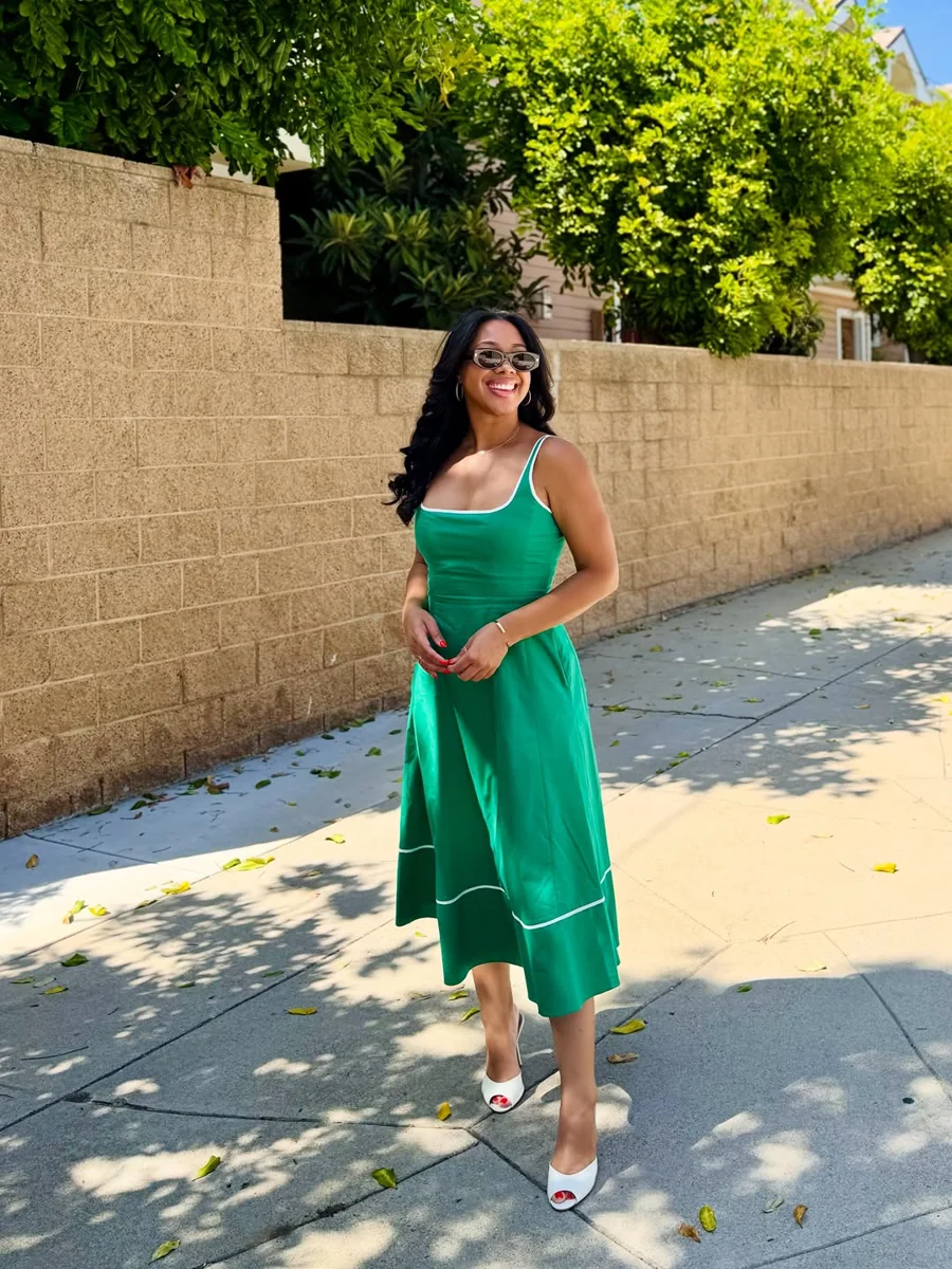 Contrast Piping: Handle With Care on a petite woman