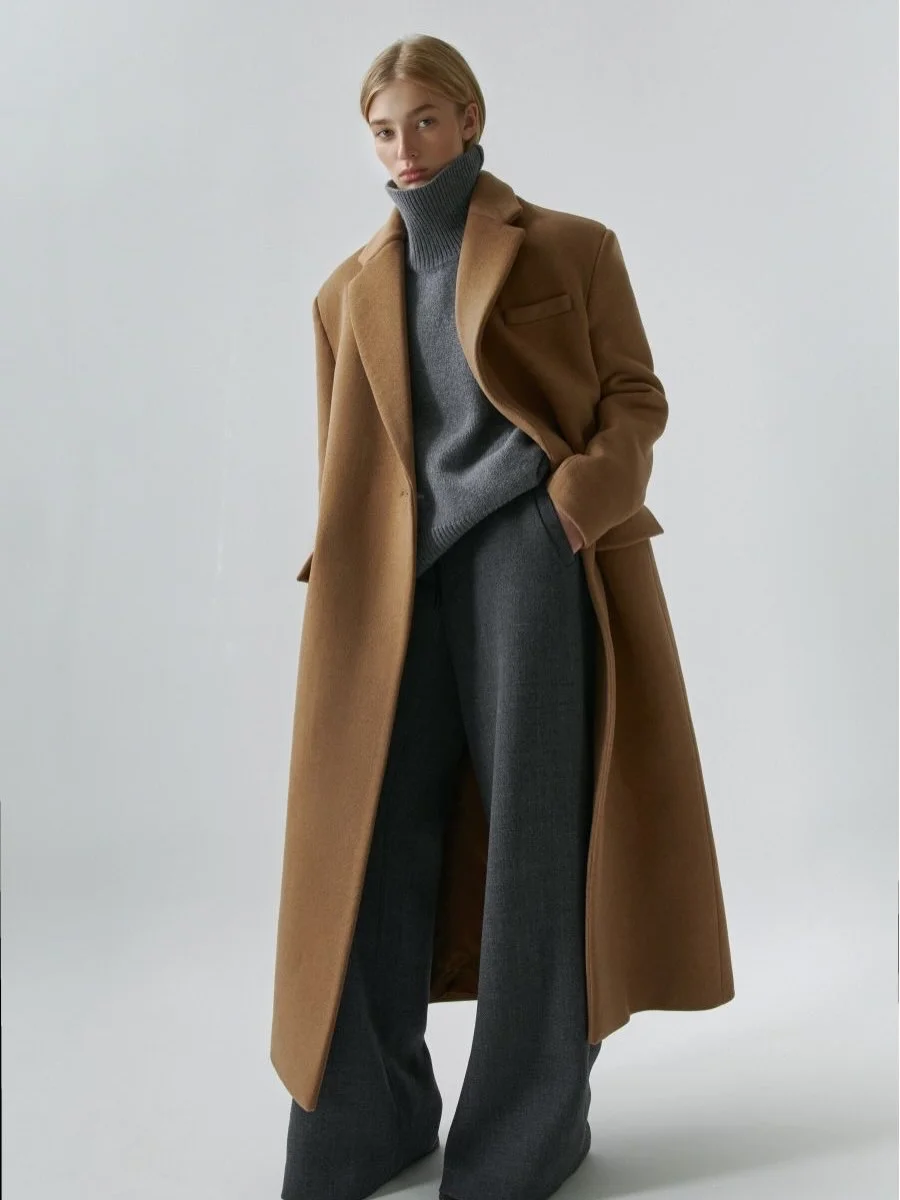 Head-to-Toe Neutrals That Stretch Your Height on a petite woman