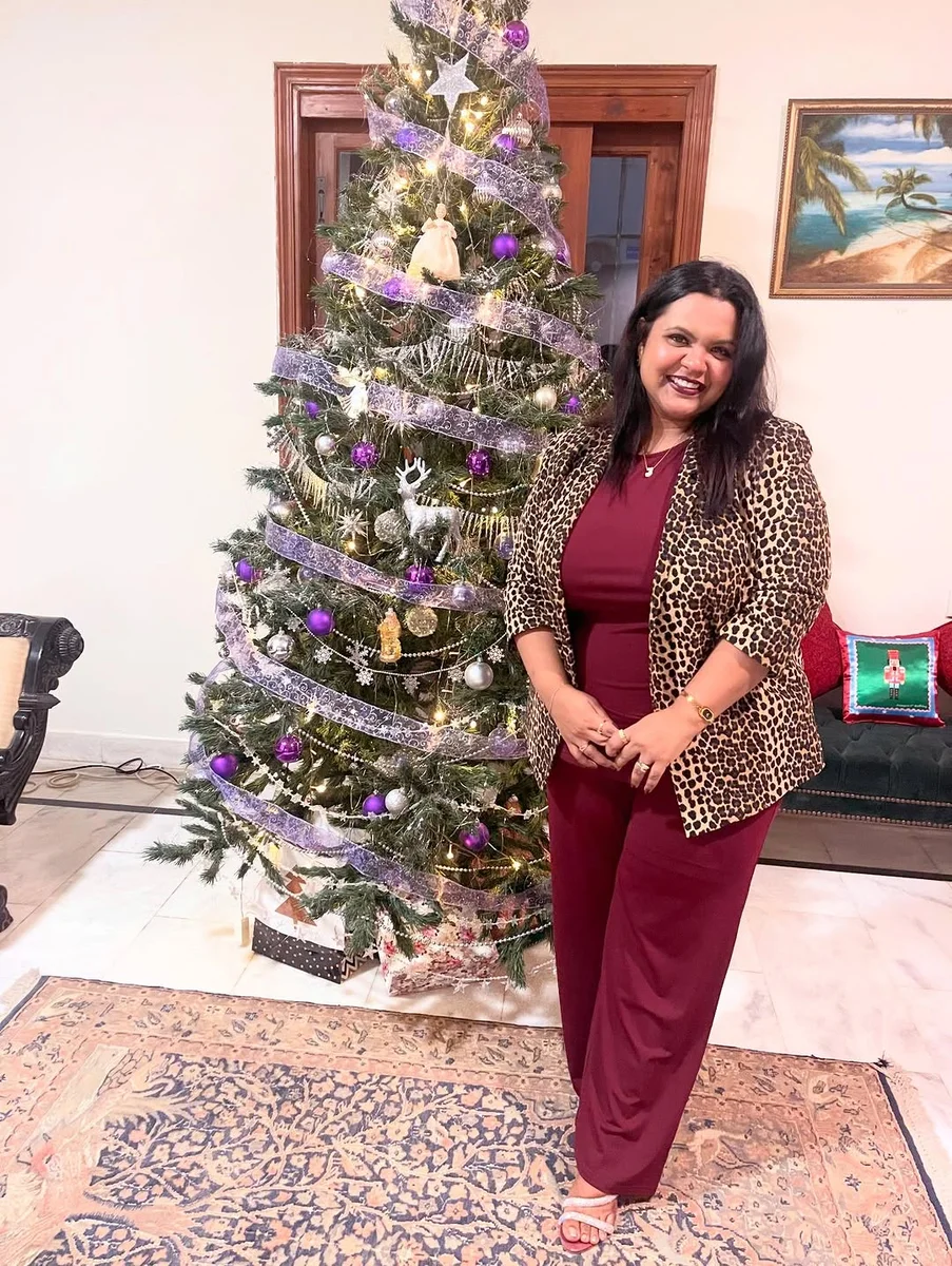 A Jumpsuit, a Leopard Blazer, Zero Hem Anxiety on a petite woman