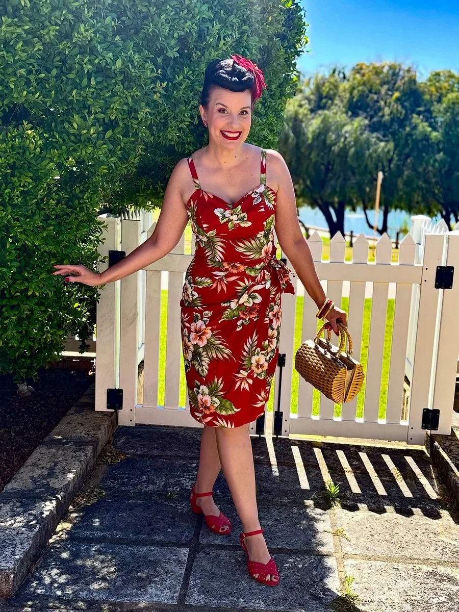 Retro Florals for the Vintage-Loving Petite on a petite woman